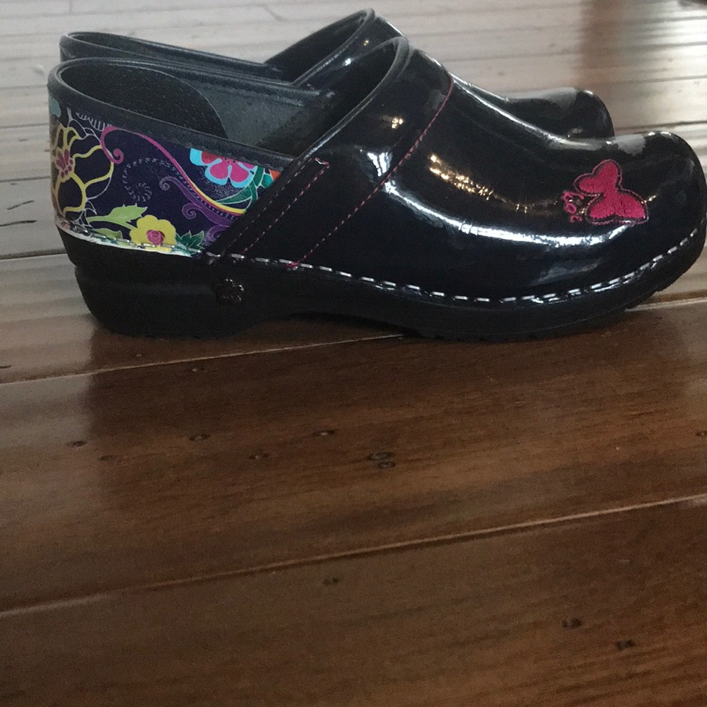Koi by Sanita nursing shoes